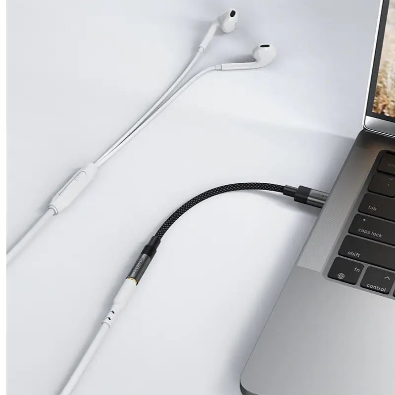 ACEFAST J12 USB-C AUDIO CONVERTER WITH MICROPHONE SUPPORT